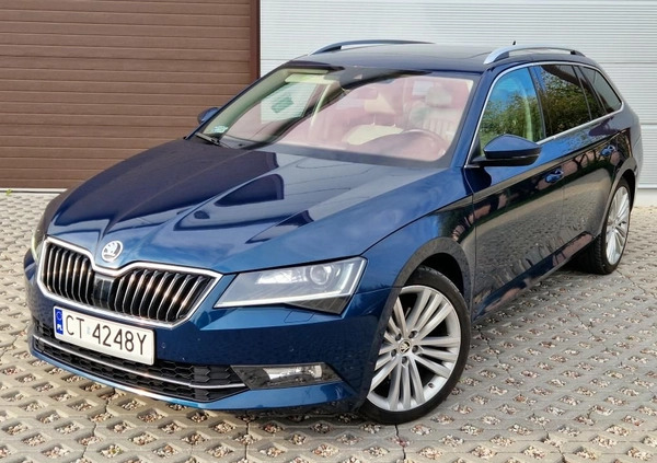 Skoda Superb cena 89900 przebieg: 79800, rok produkcji 2018 z Toruń małe 497